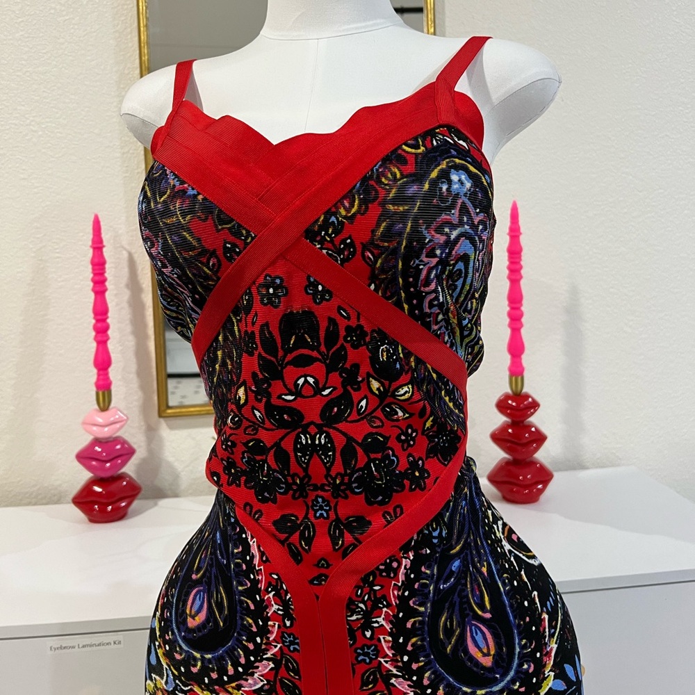 Bebe dress